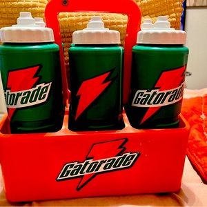 Vintage six pack Gatorade water bottles with Caddy! FREE SHIP US! Super Cute!